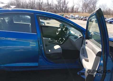 2018 Hyundai Sonata Se z USA, uszkodzony, nr VIN 5NPE24AF6JH605980